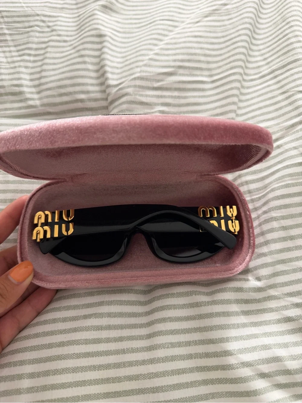 Miu Miu Black Cat eye Sunglasses with Pink Velvet Case - Women Accessories